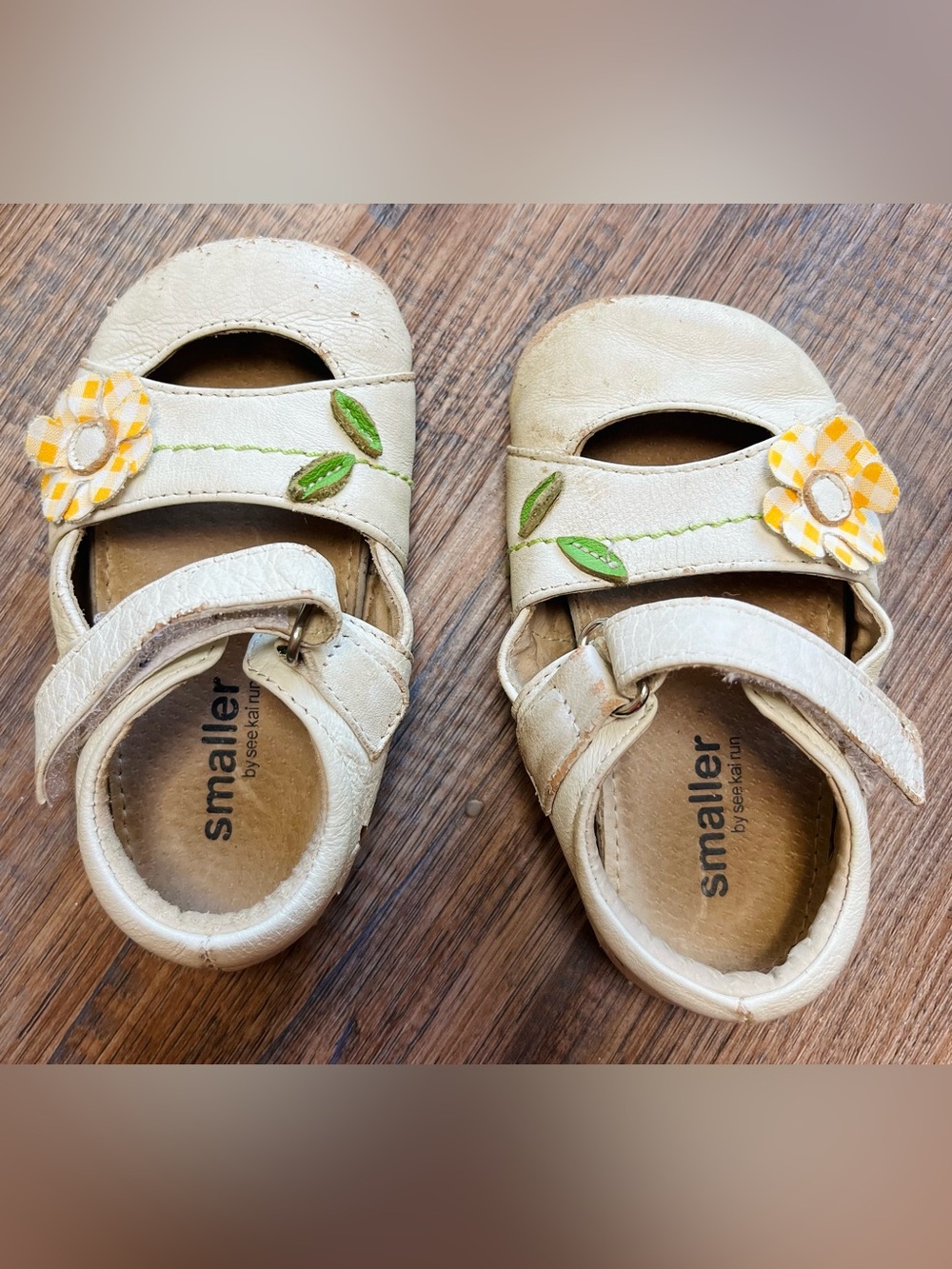 See Kai Run Leather Baby Mary Jane Cream Sandals Gingham Flower 18-24 months
